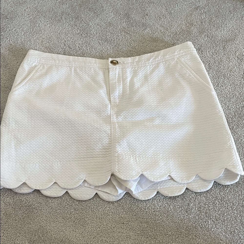 Lilly Pulitzer White Scalloped Women Skort Size 8